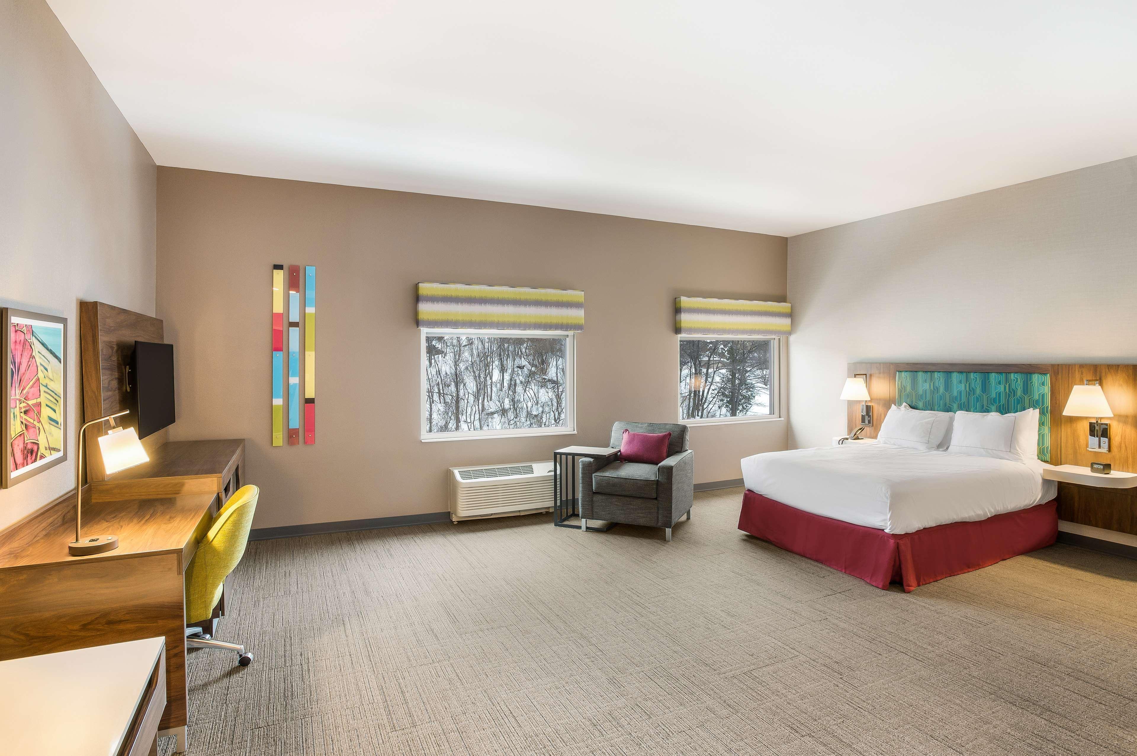 Hampton Inn & Suites Houghton Bagian luar foto