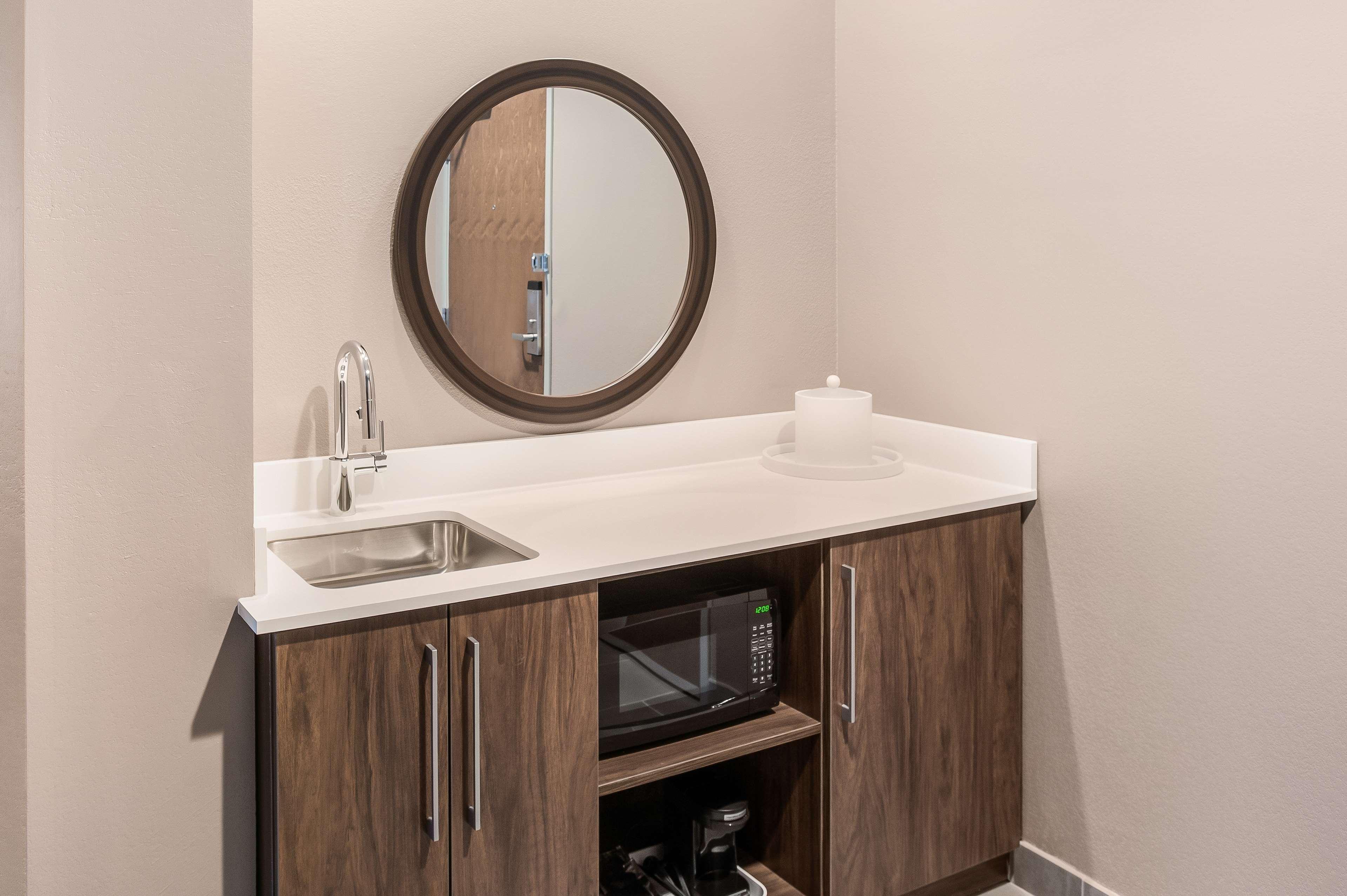Hampton Inn & Suites Houghton Bagian luar foto