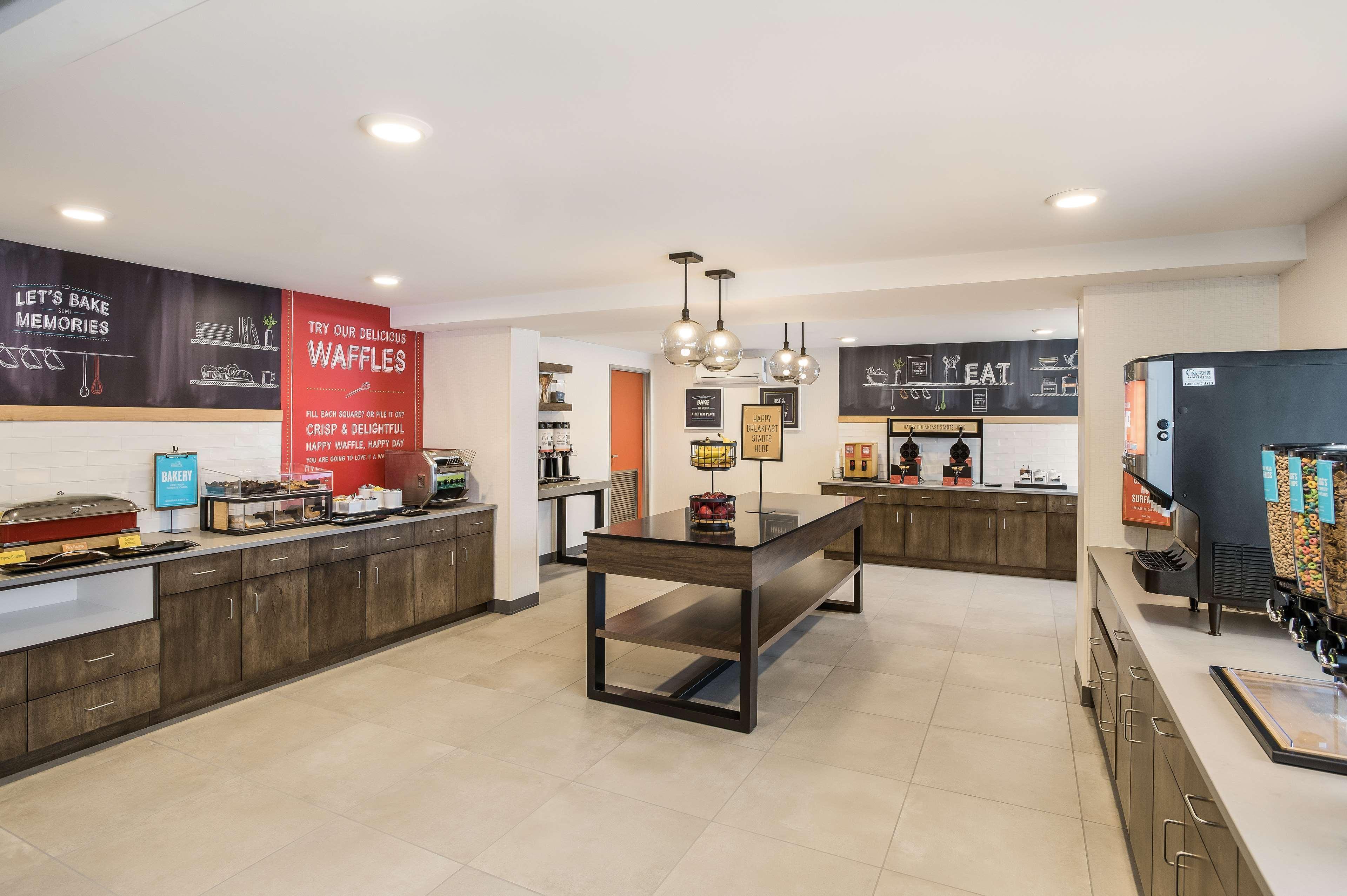 Hampton Inn & Suites Houghton Bagian luar foto